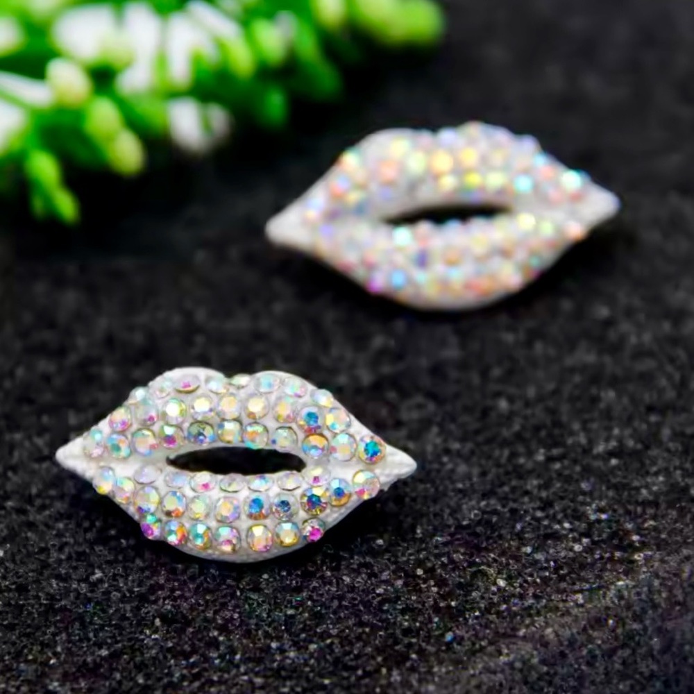 Silver Sparkle Lip Sexy Earrings Crystal Studs Women Fashion